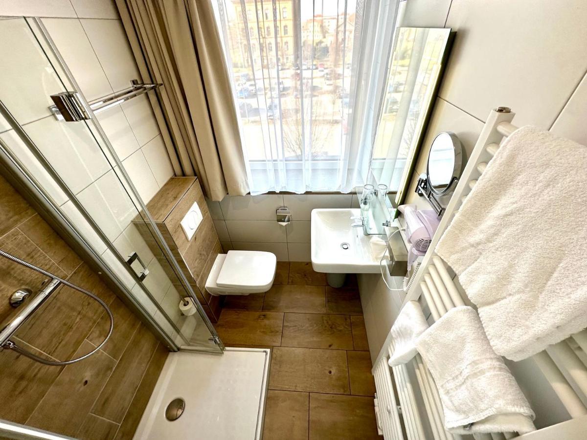 Hotel "Central" Inh Carolin Krause Bitterfeld-Wolfen Dış mekan fotoğraf